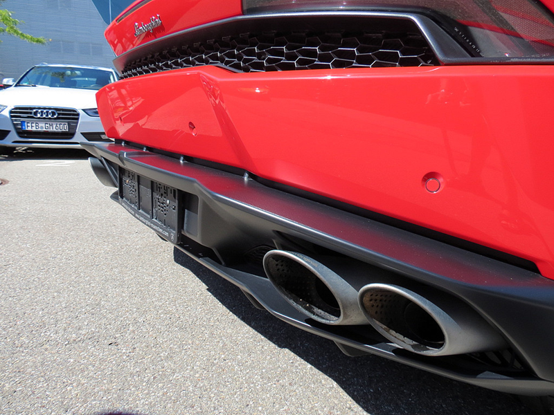 https://www.sportwagen-versicherungen.de/wp-content/uploads/Lamborghini_Huracan_LP_610-4-4.png