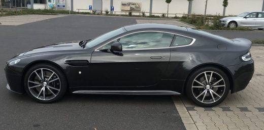 Aston Martin V8 Vantage S